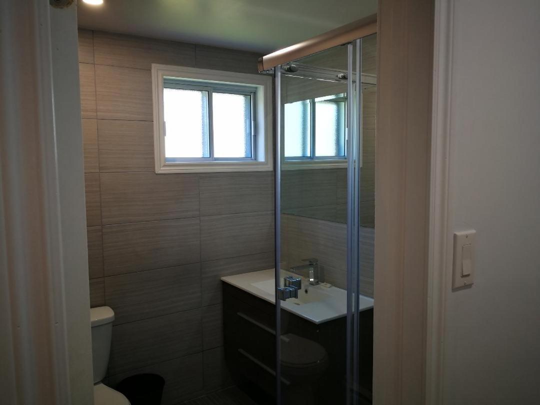 Motel Chez Nous Laval Ngoại thất bức ảnh
