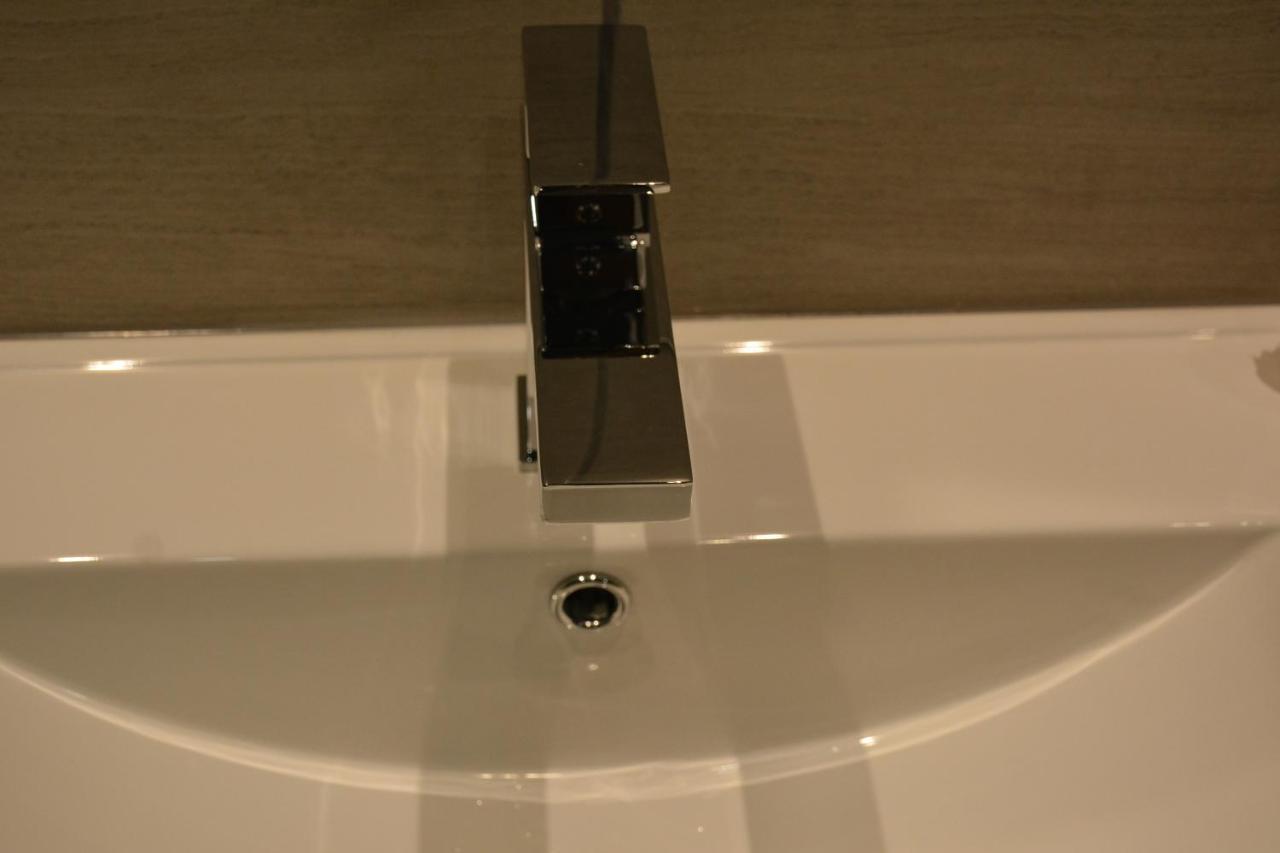 Motel Chez Nous Laval Ngoại thất bức ảnh