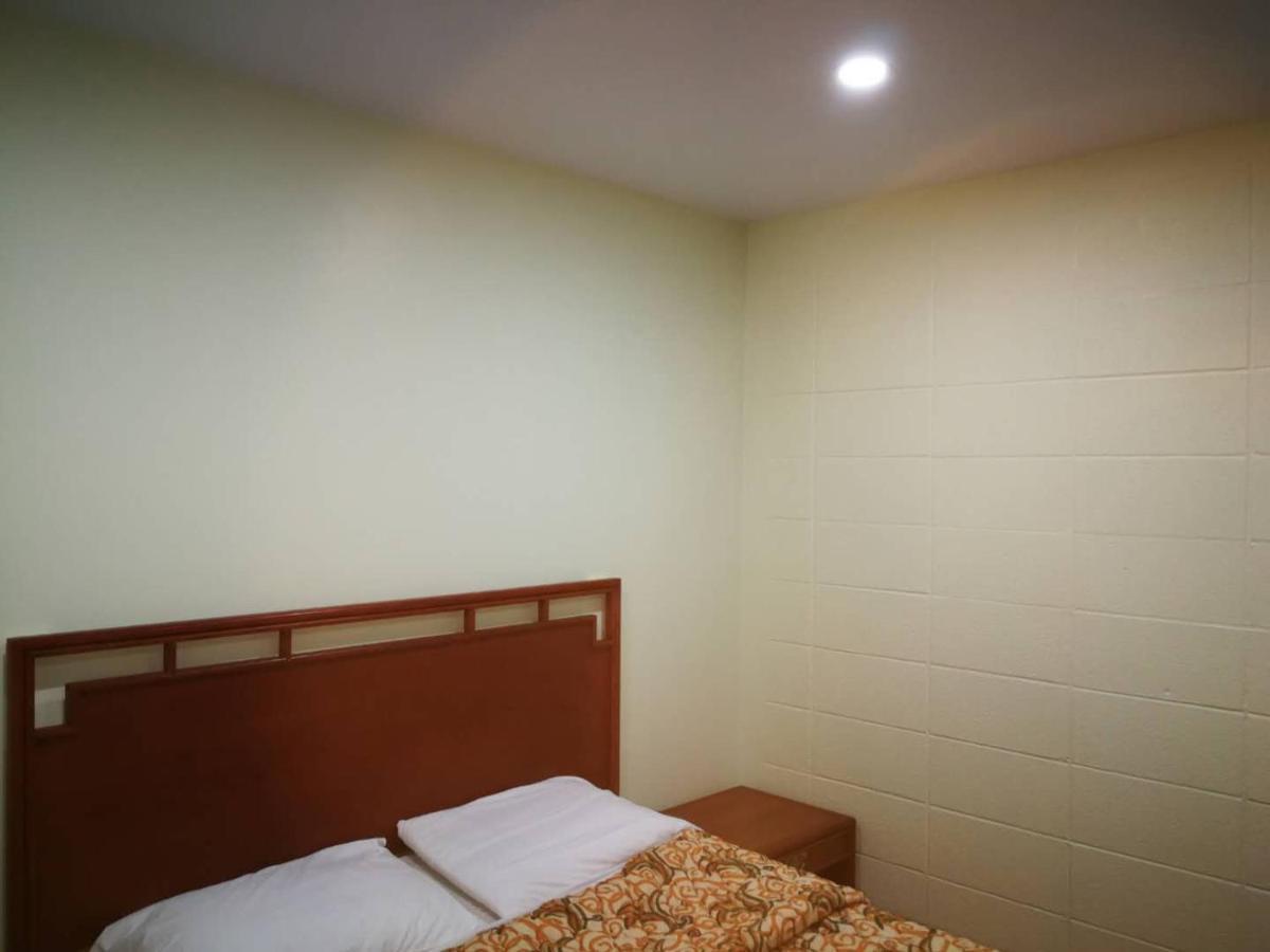 Motel Chez Nous Laval Ngoại thất bức ảnh